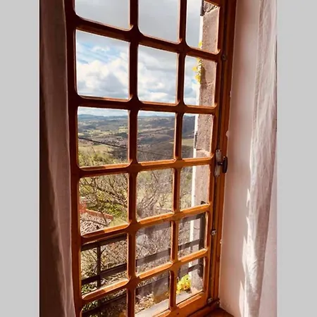 Ecole Du Xixeme Siecle Dominant La Vallee. Holiday home