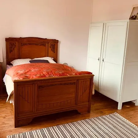 Ecole Du Xixeme Siecle Dominant La Vallee. Holiday home Rentieres